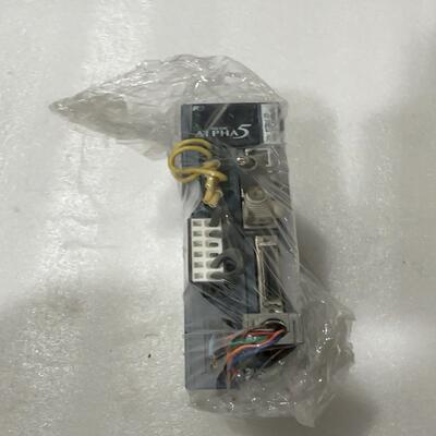 议~富士驱动器 RYT201D5-VS2，200瓦，实物图片，功