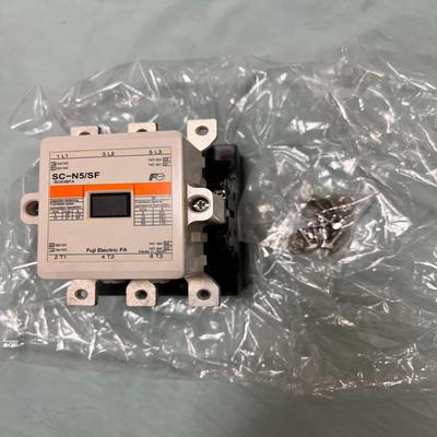 富士接触器 SC-N5/SF 全新没有使用过，实物请见下图，