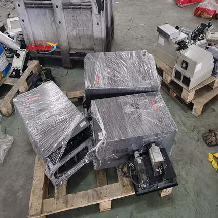 富士变频器3台，FRN45VG7S-4TK2 2台，RHC1