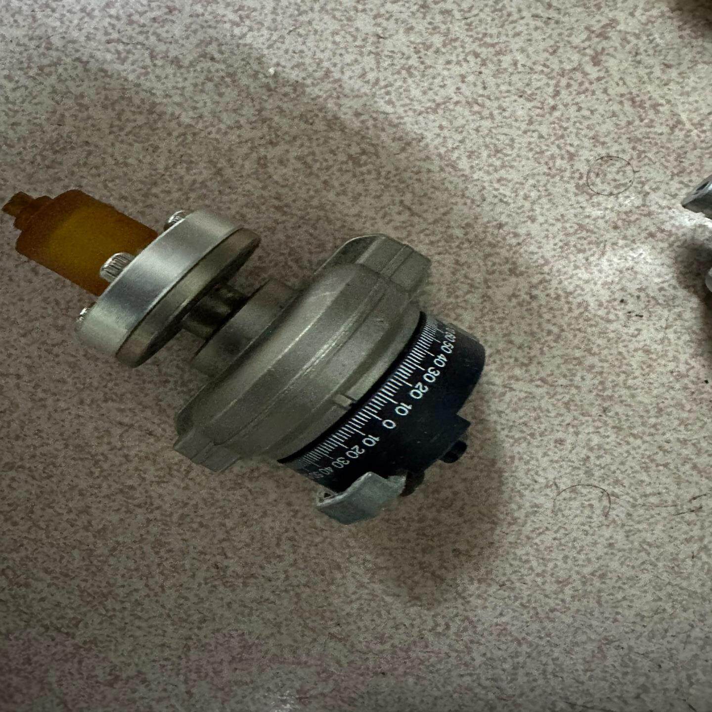 （设备配件）FESTO摆动旋转气缸DSRL-10-180-P-FW332