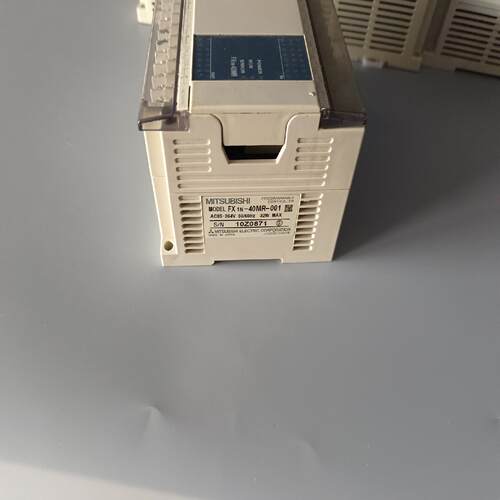 FX1N-40/60MT/MR-001  实物拍摄，功能包好