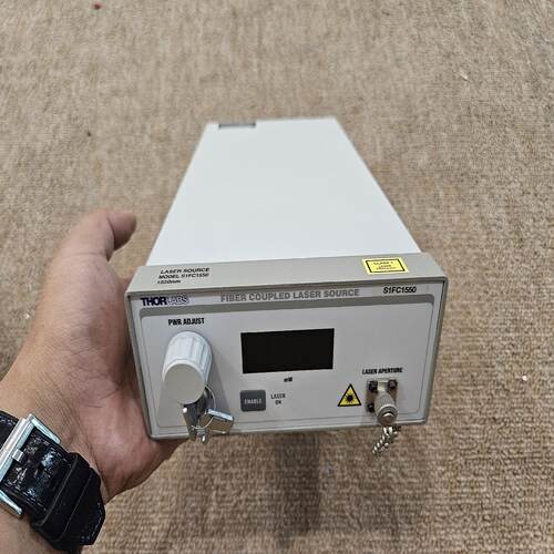 议~索雷博thorlabs s1fc1550台式激光源1550