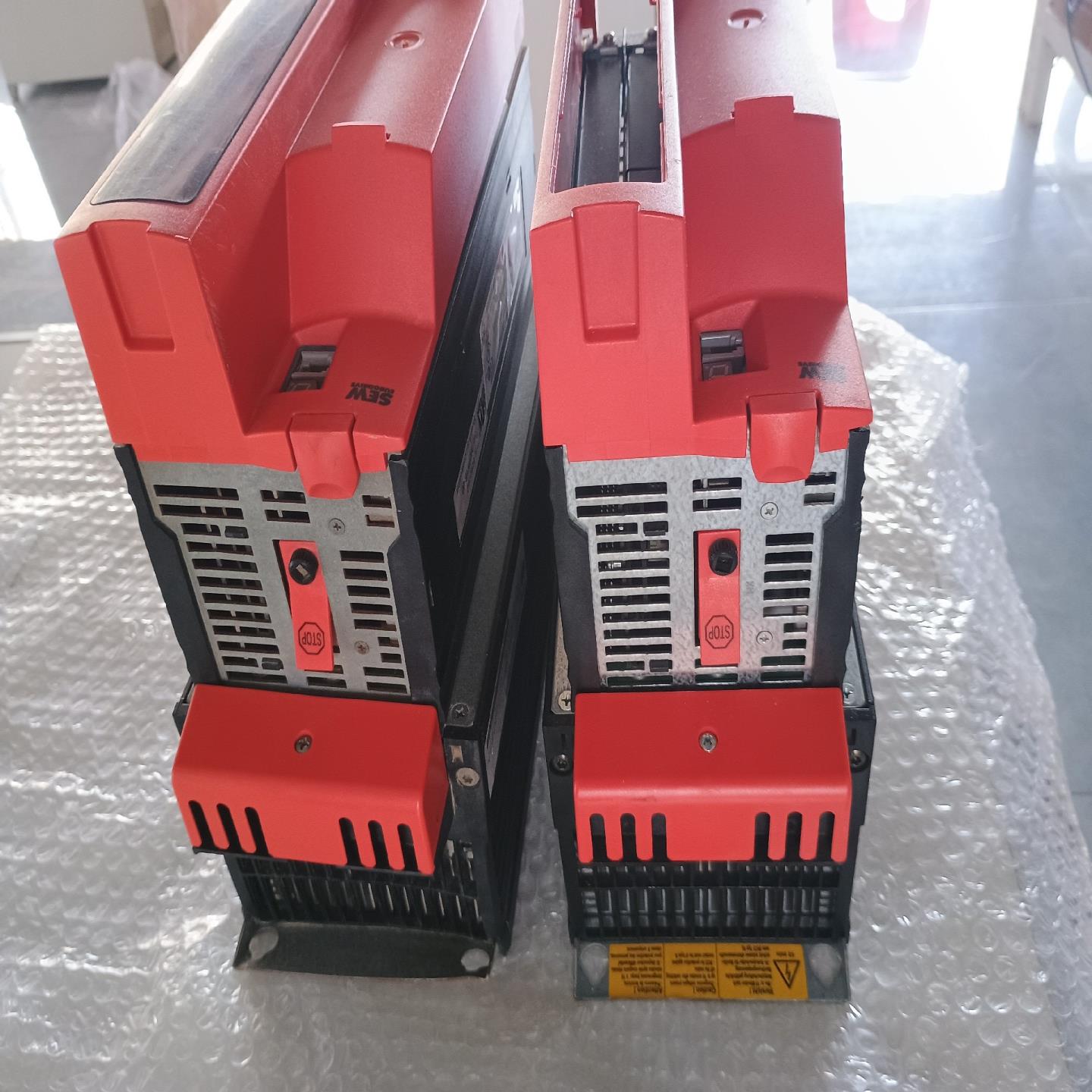 SEW变频器MDX61B0110-5A3-4-00/0T实物