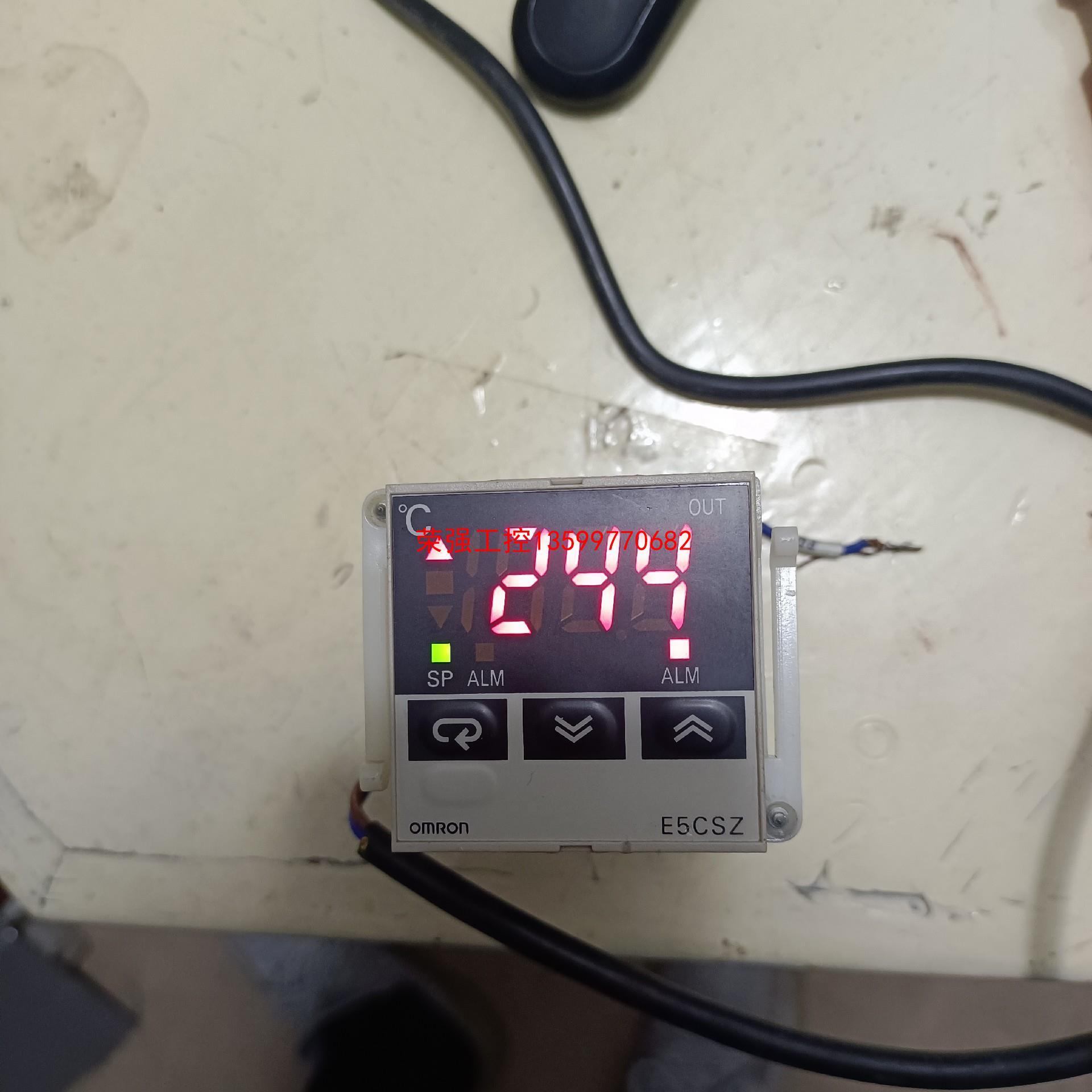 【荣强工控】拆机OMRON欧姆龙温控器，型号E5CSZ-R1T 