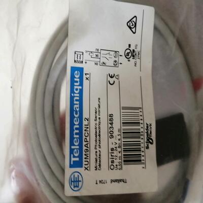光电开关XUM9APCNL2 17个 XUM2APCN议价
