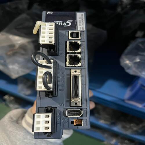 （设备配件）富士驱动器RYT201D5-VV2  200W