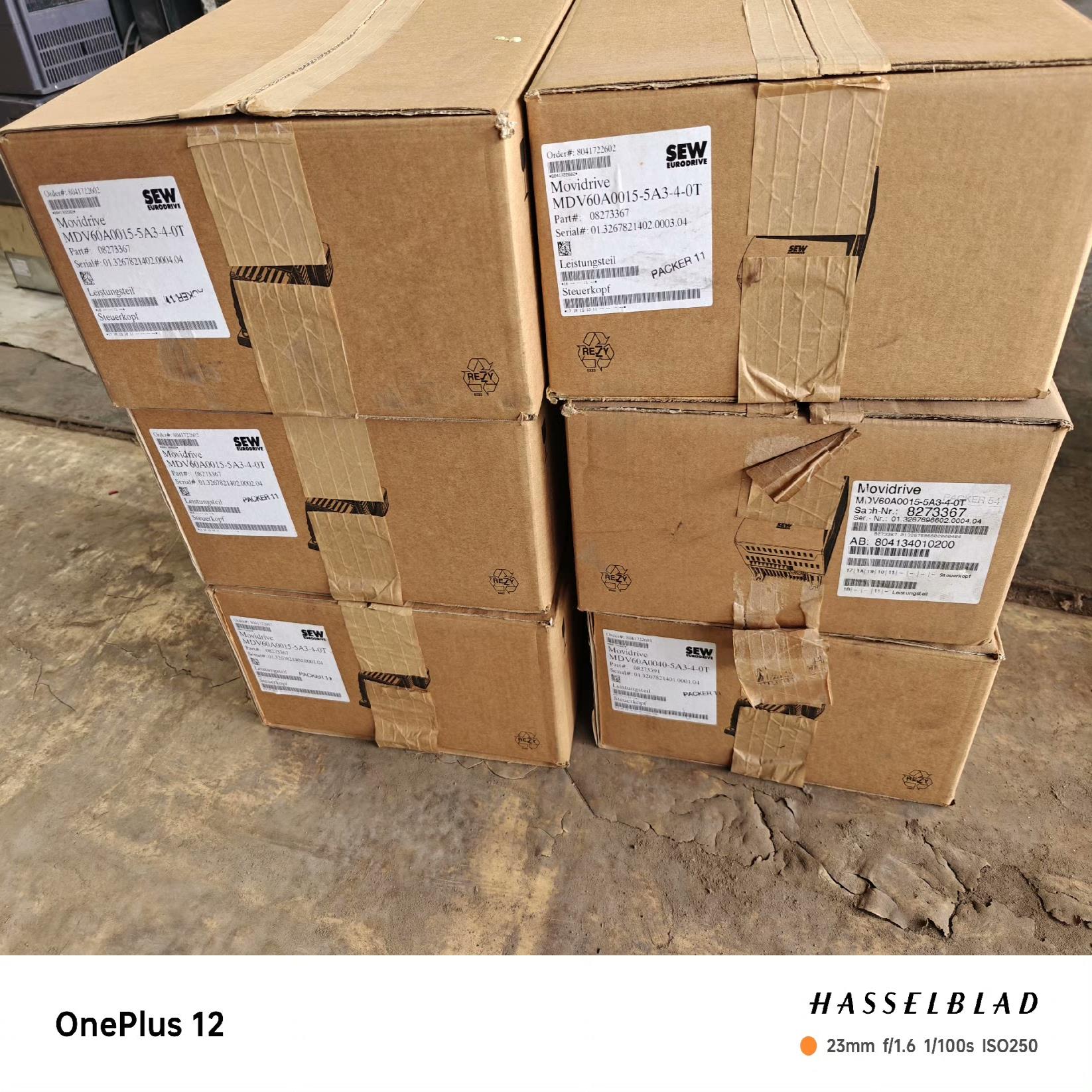 （设备配件）SEW 赛威变频器 MDV60A0040-5A3-4-0T有