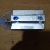 薄型气缸方缸SDA80 BS025A4个议价 65B