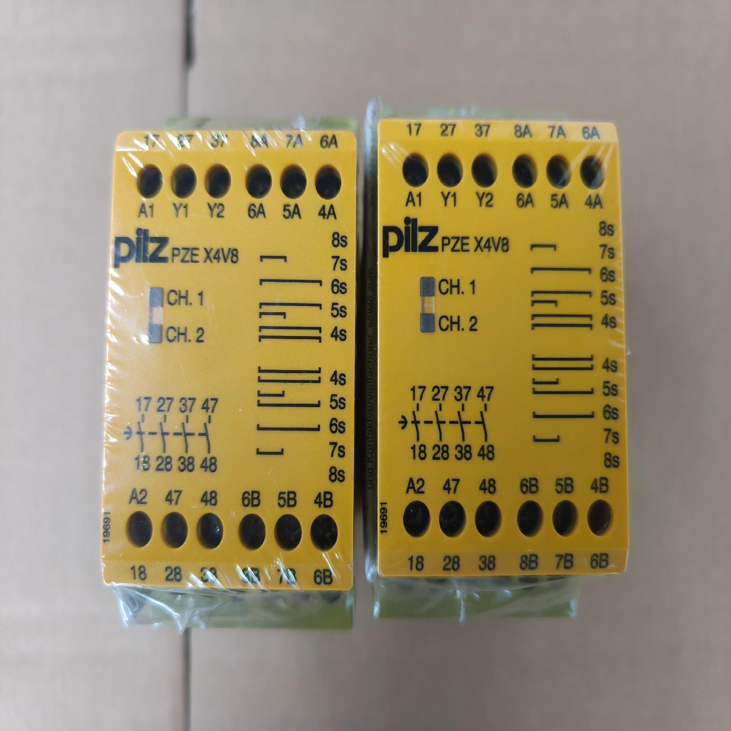 774584 全新皮尔兹安全继电器 PZE X4V8，原装未