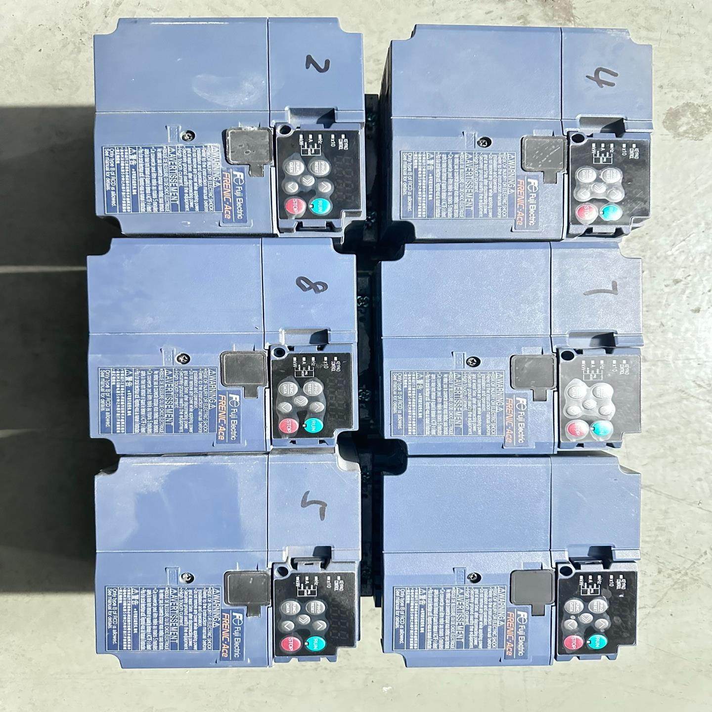 变频器FRN0012E2S-4C 5.5KW/3.7KW