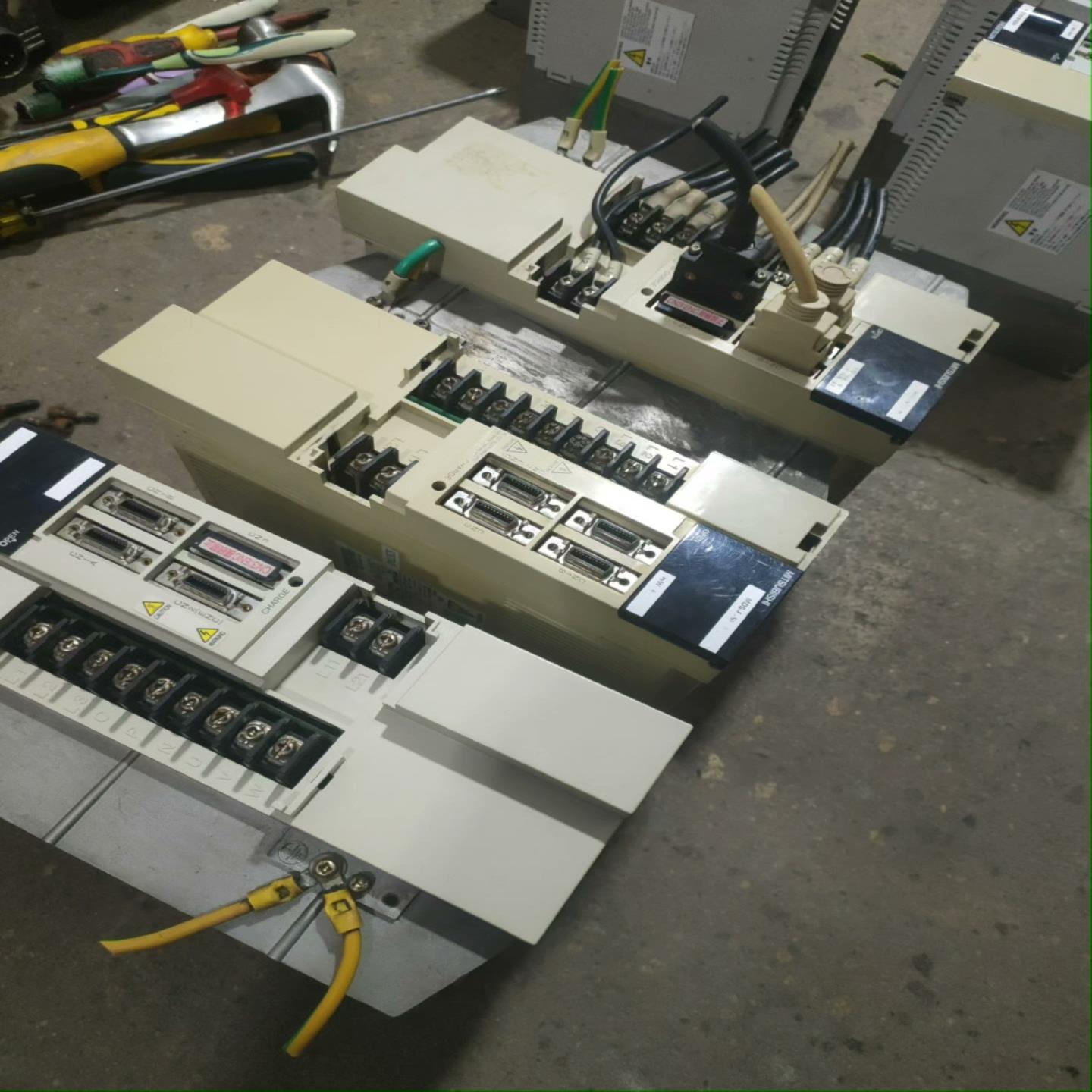 伺服驱动器MDS-B-SPJ2-75和MDS-B-SPJ