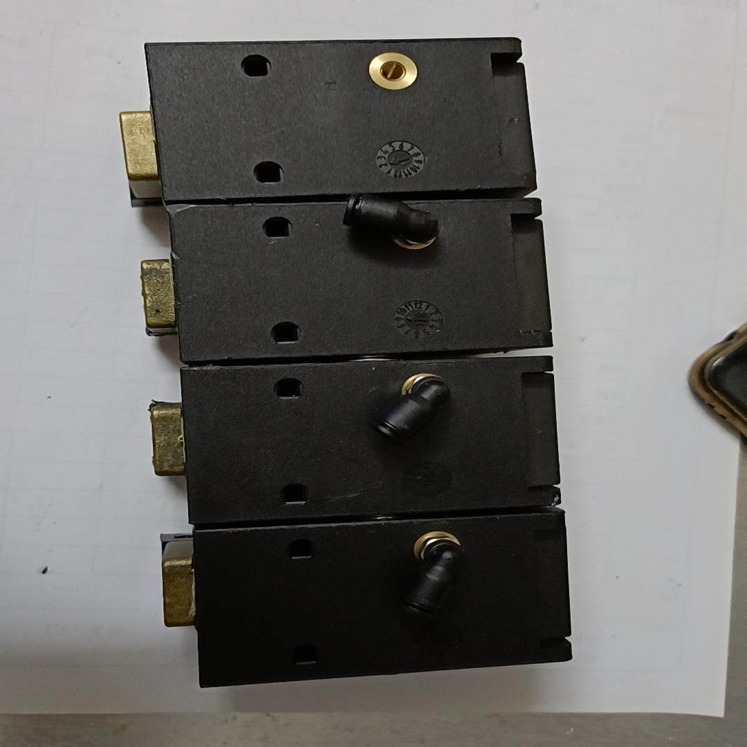 [德峰]Rexr力士乐阻挡气缸0842900300成色如图 议价