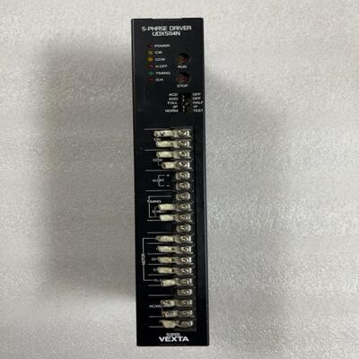 [德峰] 东方五相，议价步进 驱动UDX5114N成色如图