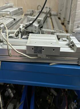 SMC机械接合式无杆气缸/滑动轴承导轨型：MY1M16-