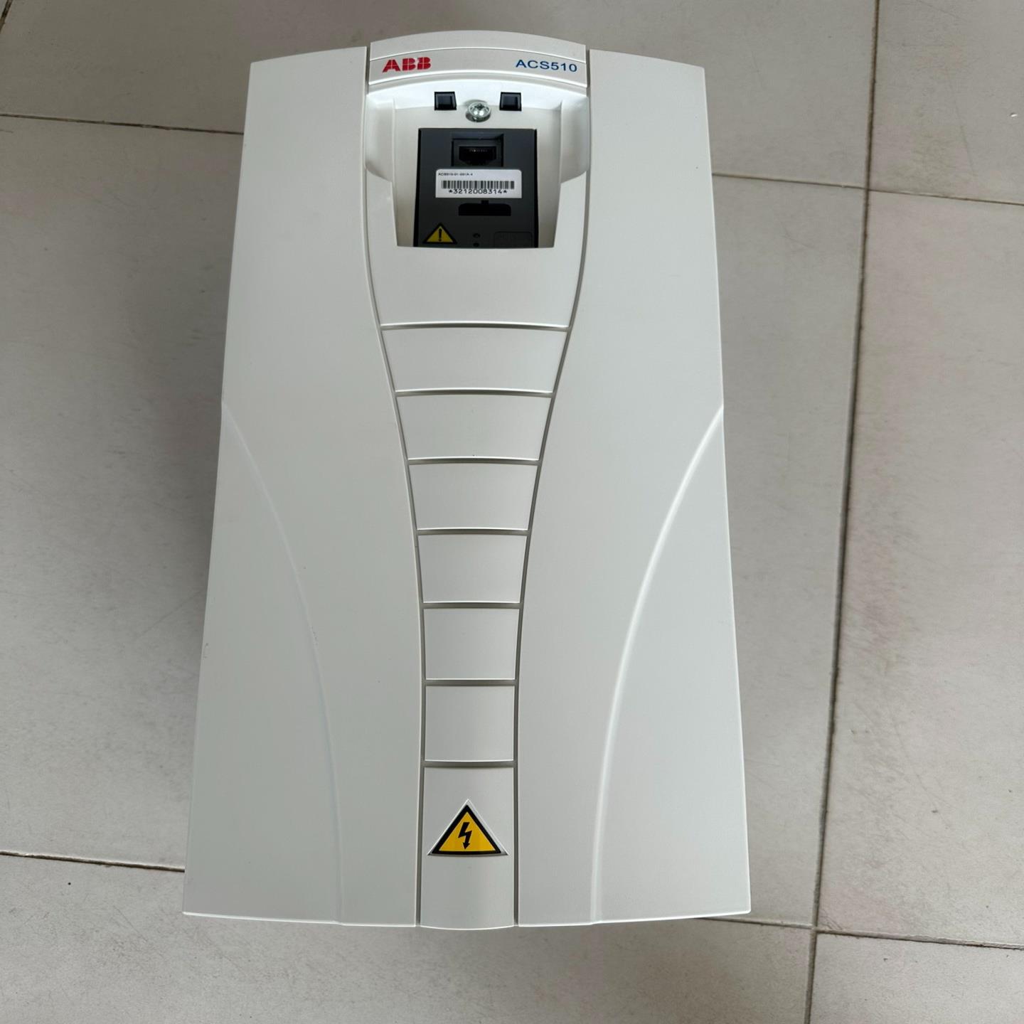 变频器ACS510-01-031A-415kw 9.5