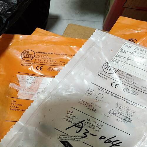 OGT200 易福门 漫反射光电开关 全新原装正品