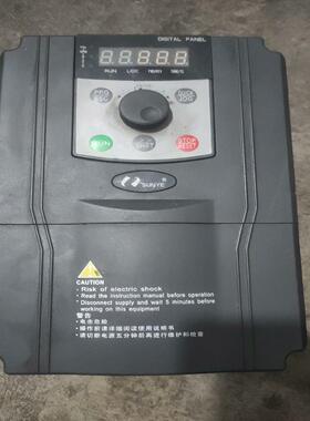 日业变频器CM530–A4T5R5GB/7R5PB拆机成色如