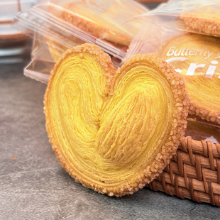 深田一彬黄油蝴蝶酥盒装点心酥香千层饼干下午茶充饥解馋零食270g