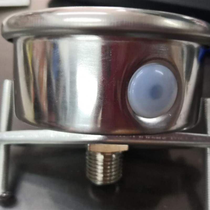 纯水机压力表带油商用净水器压力表净水机表轴向耐震压力表带支架