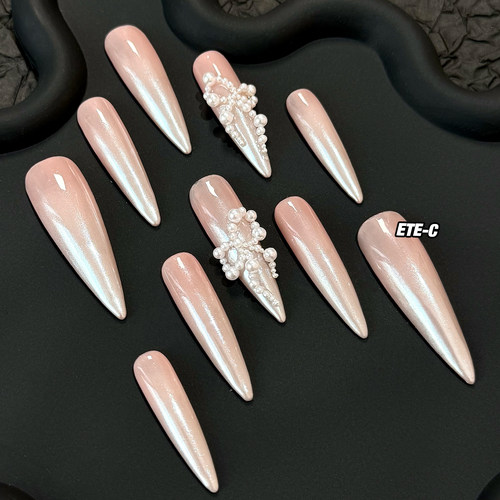 C+珠绯珍珠 新款重工秋冬裸色欧美高级绝美轻奢中长款美甲穿戴甲