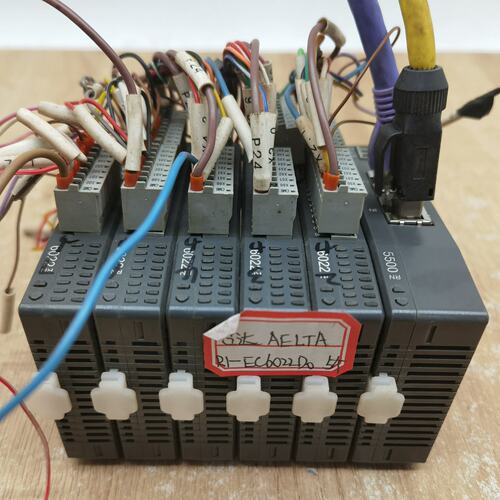 议价AELTA R1-EC6022D0扩展模块实物拍摄议可维修