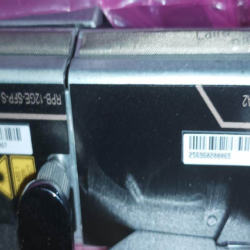 中兴T8000，T8K-PFU-20-A2母卡1张，带子卡R