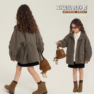 中大童高级感时髦短款风衣女童宽松休闲大口袋工装外套儿童大衣秋