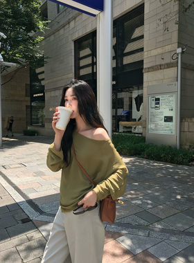 isaro uu 轻盈100人丝~斜肩一字领多穿薄款长袖上衣