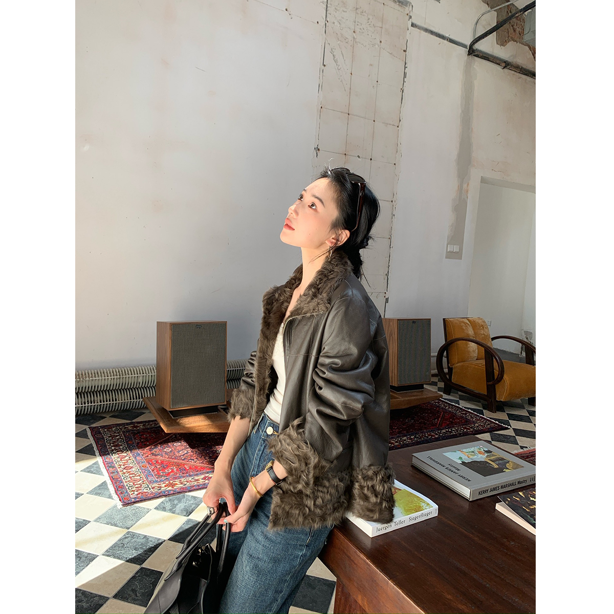 isaro uu 定染胎羊毛小湖羊~软软零压感立领皮毛一体皮草外套