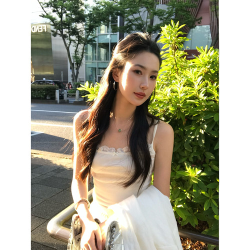 isaro uu 私服蕾丝小吊带~chao柔软天丝羊毛平口遮副乳打底吊带