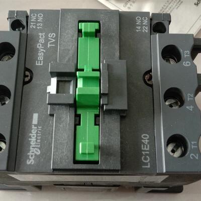 全新接触器LC1E40M5N,线圈电压220V需询价