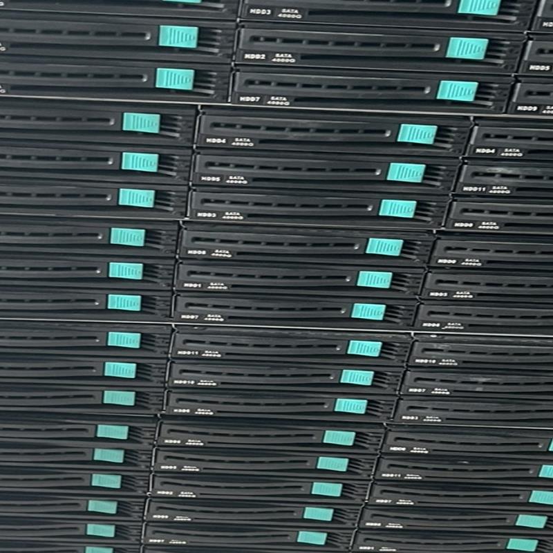 包德X79服务器，用超微X9DRD-7LN4F主板，支持26