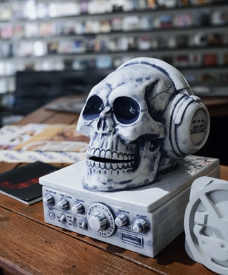 NEIGHBORHOOD收音机电台骷髅香炉陶瓷摆件日潮装饰咖啡厅桌面摆件