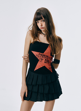 GOST抹胸星星印花短裙时尚性感辣妹短款连衣裙撞色设计连体百褶裙