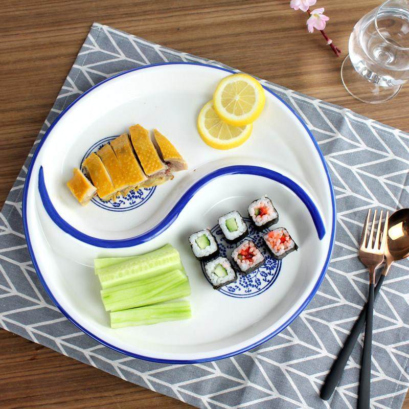 陶瓷一体太极盘青花拼盘圆形鸳鸯盘分餐盘家用盘水果盘分格圆盘子