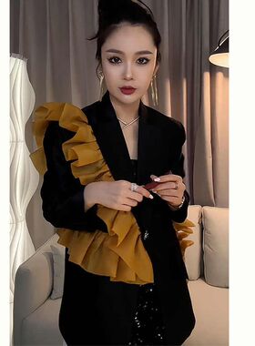 秋季新款又a又飒冷淡系高级感不规则蕾丝拼接黑色西装外套女