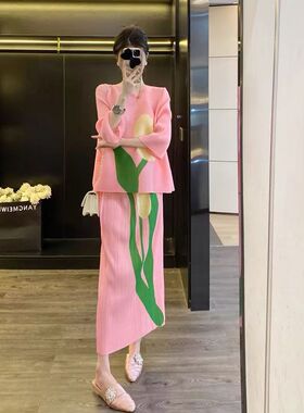 Leathercat今年流行漂亮套装2025小香风气质半身裙夏装搭配一整套