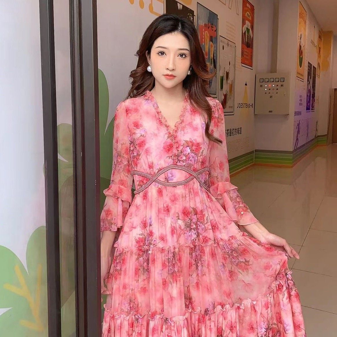 欧洲站裙子女时尚气质风V