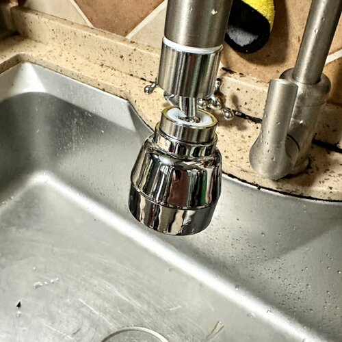 旋转水嘴外接花洒过滤器延伸器防溅水防溅头洗菜盆接头水龙头延长