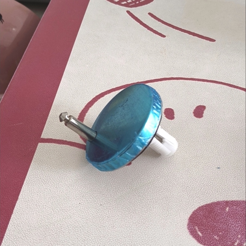 卡扣连接通用型马桶盖固定膨胀盖板连接件支架坐便器螺丝配件上装