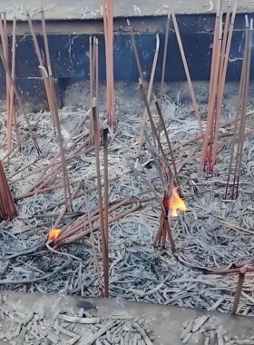 玉皇香灰崂山香灰香炉灰玉皇龙王财神香灰道观寺庙香灰填香炉化解