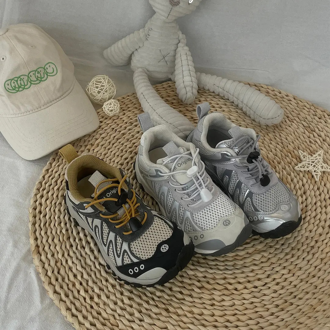 男童春季潮酷芒果头运动鞋2026儿童徒步轻便软底女童老爹鞋休闲鞋