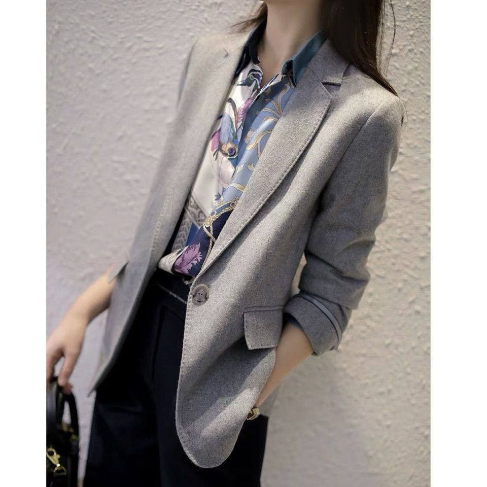 2025年新款日系灰色羊毛西装女气质休闲英伦风精纺收腰小西服外套,女装/女士精品,西装,淘宝优惠券,粉丝福利购,淘宝优惠卷