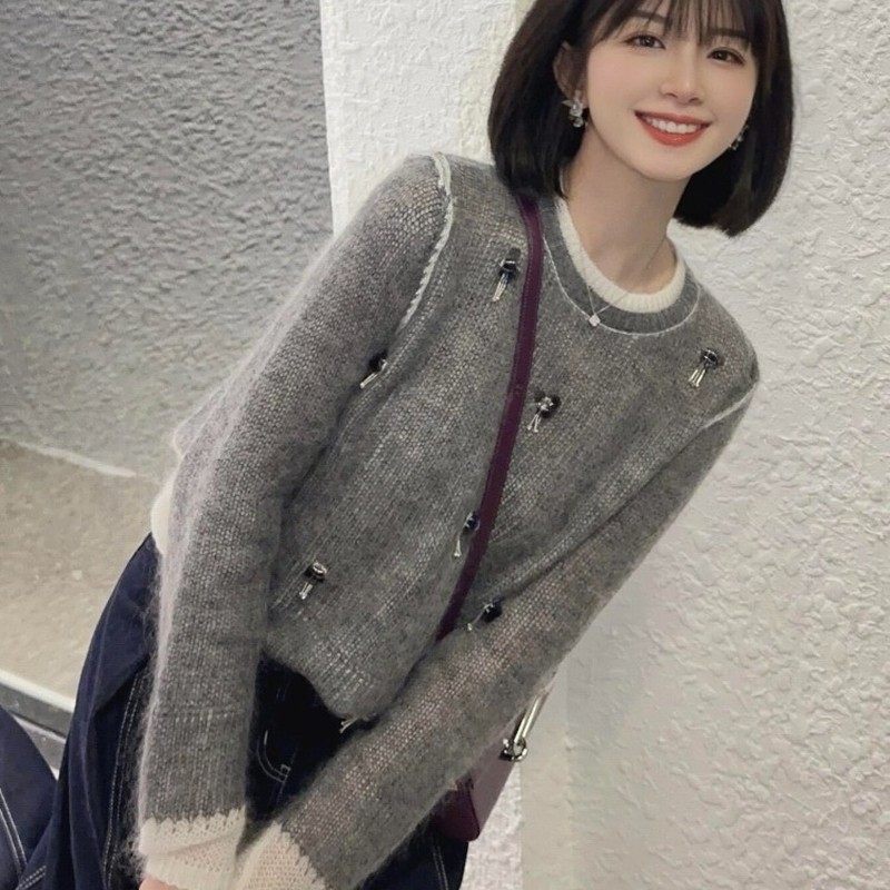 欧货重工灰色钉珠拼接浣熊绒毛衣女款2025新款秋冬季超好看针织衫