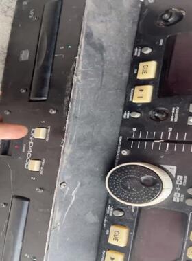 DN-D4000功放橙色外观，不怎么漂亮。