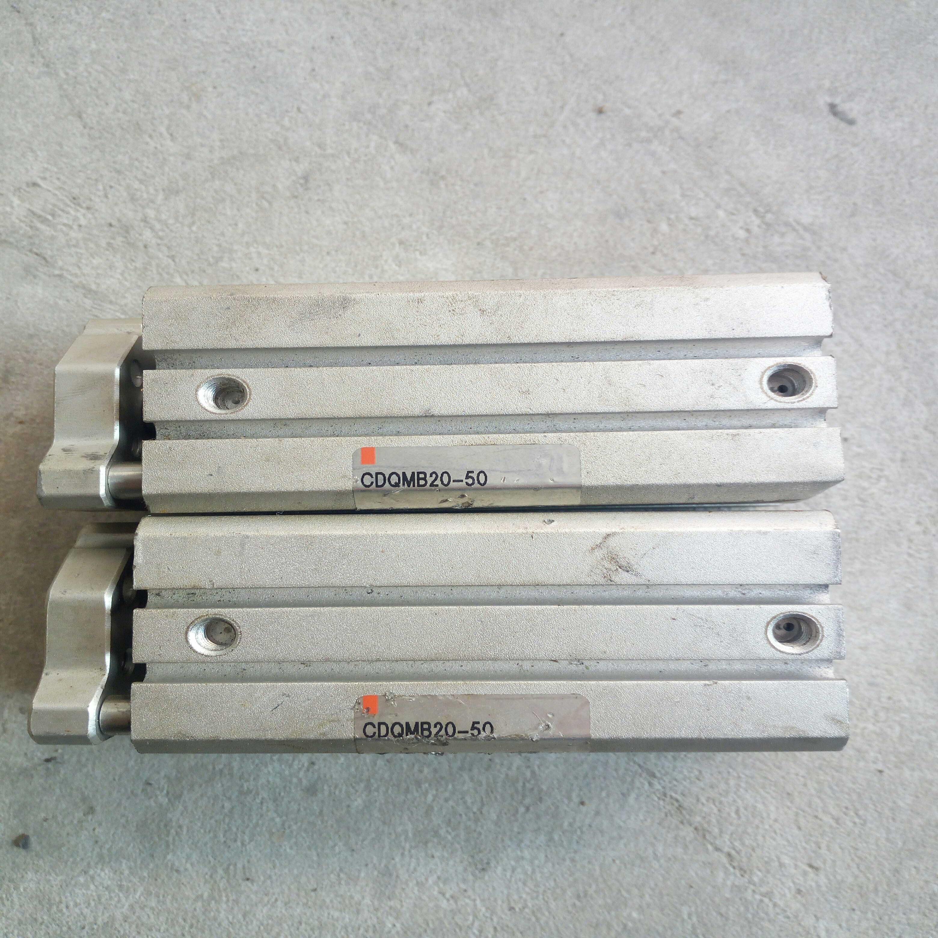 带导杆气缸QMB20-50议价