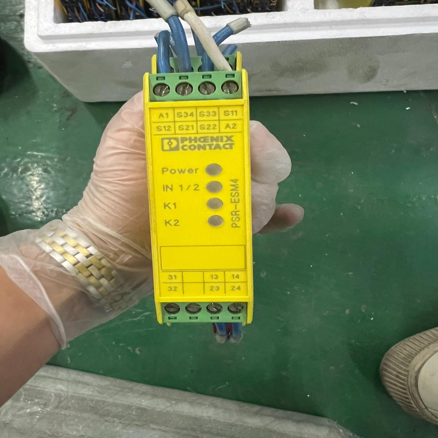 菲尼克斯安全继电器 PSR-SCP-24UC/ESM4/2X