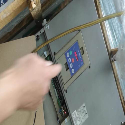 [德峰]111100SS变频器日立机器-压缩机-SJ300HFE专用