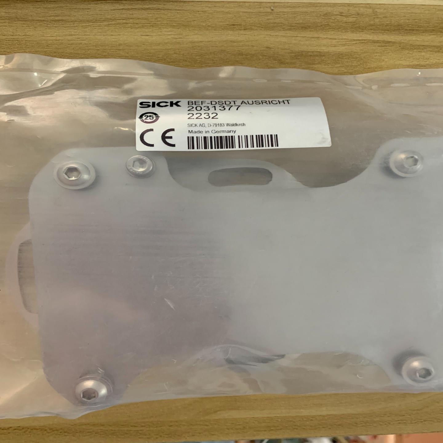 全新原装西克支架BEF-DSDT订货号2031377实物图！