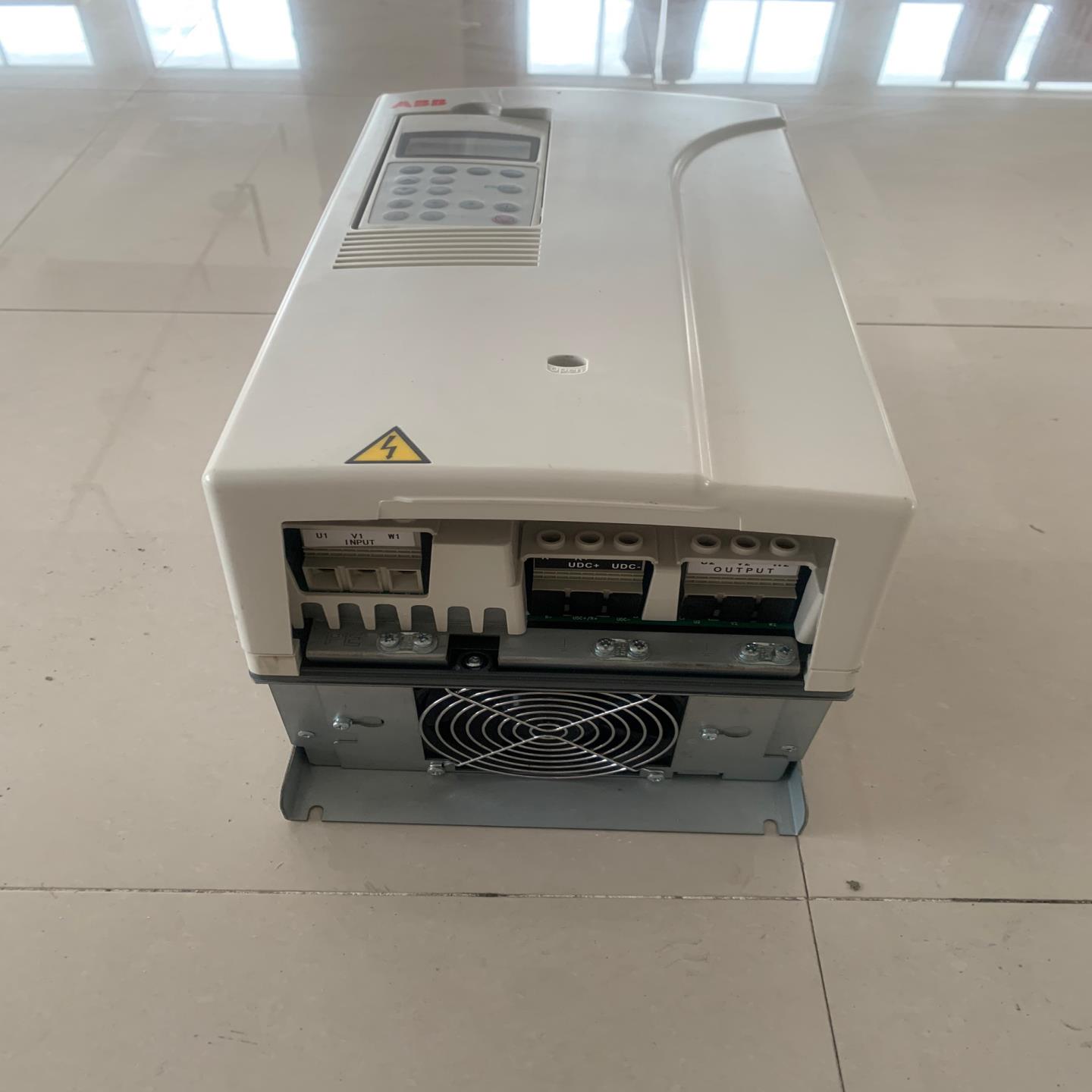 ACS800-01-0025-3P901 ACS800-0